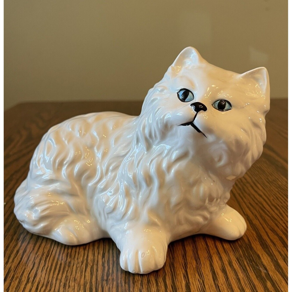 White Persian Cat Figurine Vintage 7" Blue Eyes Cream‎ Cute Kitty Kitten